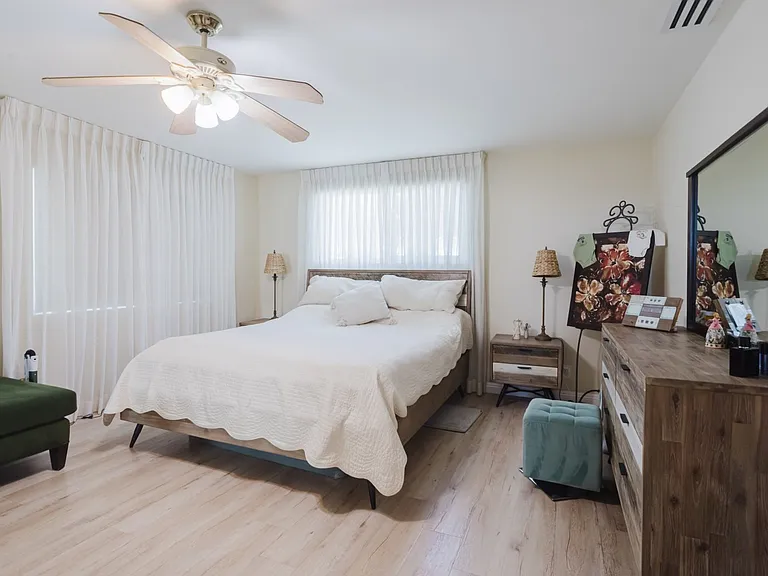 10619 Mather Ave — Photo 43