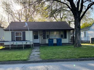 1740 Missouri Ave, Carthage, MO 64836