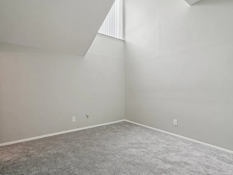 Palms East Apartments — Photo 18
