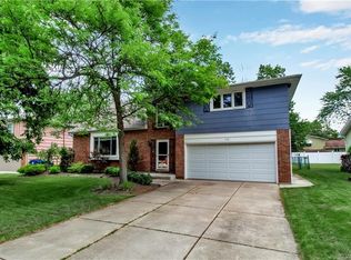 112 Ranch Trl W, Williamsville, NY 14221