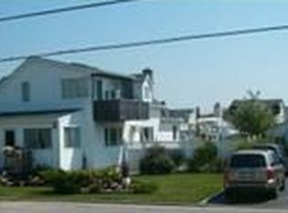 477 West Dr, Copiague, NY 11726
