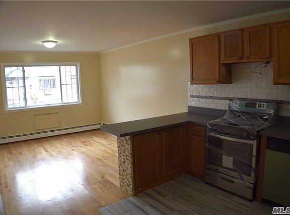 3rd image of 2927 Martin Ct