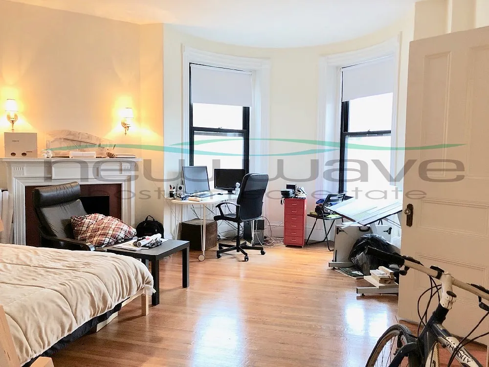 Building Photo - 504 Beacon St #42