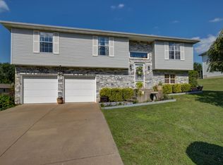 1498 S 12th Ave, Ozark, MO 65721