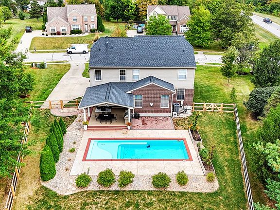 2nd image of 1097 Stone Oak Blvd