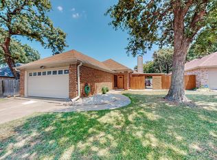 1416 Landmark Ct, Irving, TX 75060