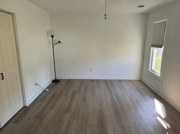 1252 Paramore Dr, Virginia Beach, VA 23454