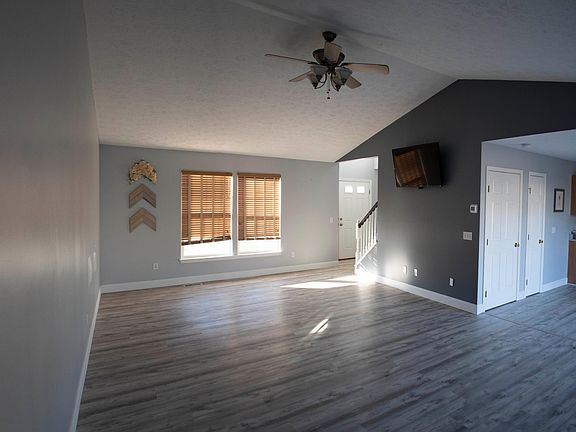 5th image of 713 Whippoorwill Ln