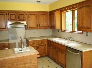 243 E Townline Rd, West Nyack, NY 10994