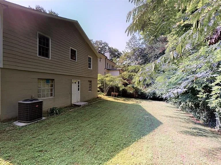 1674 Beacon Hill Blvd — Photo 23