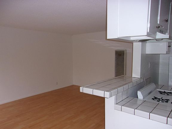 3rd image of 11334 Nebraska Ave