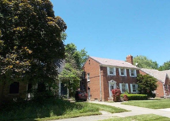 2nd image of 10011 Balfour Rd