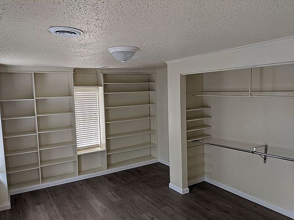 5th image of 714 N Cedardale Dr