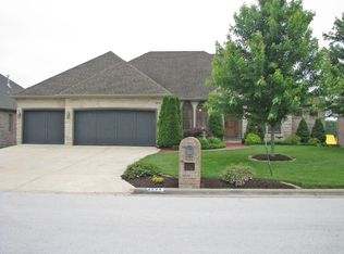 2804 E Woodford St, Springfield, MO 65804