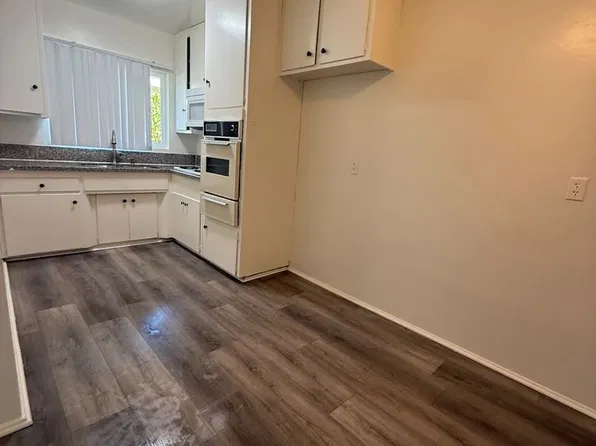 7331, 7331 Newlin Ave APT E, Whittier, CA 90602