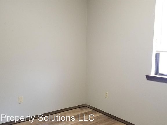 5th image of 106 W Hudson St #8185780