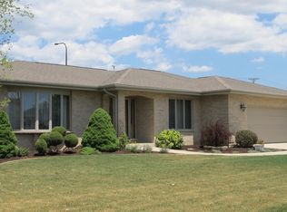 8724 Timbers Pointe Dr E, Tinley Park, IL 60487