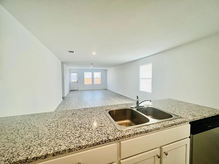 2906 Millican Dr — Photo 8