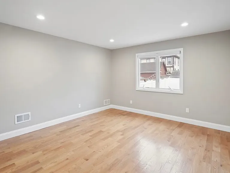 114 Grove Ave #1 — Photo 6