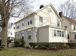 202 Coligni Ave, New Rochelle, NY 10801