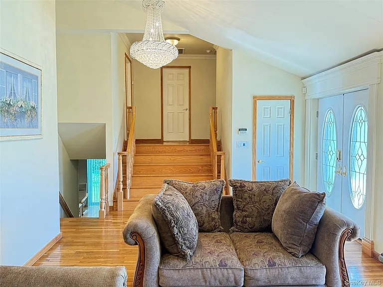 14 Millpond St — Photo 12