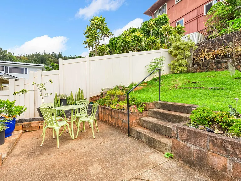 2559 Peter St — Photo 31
