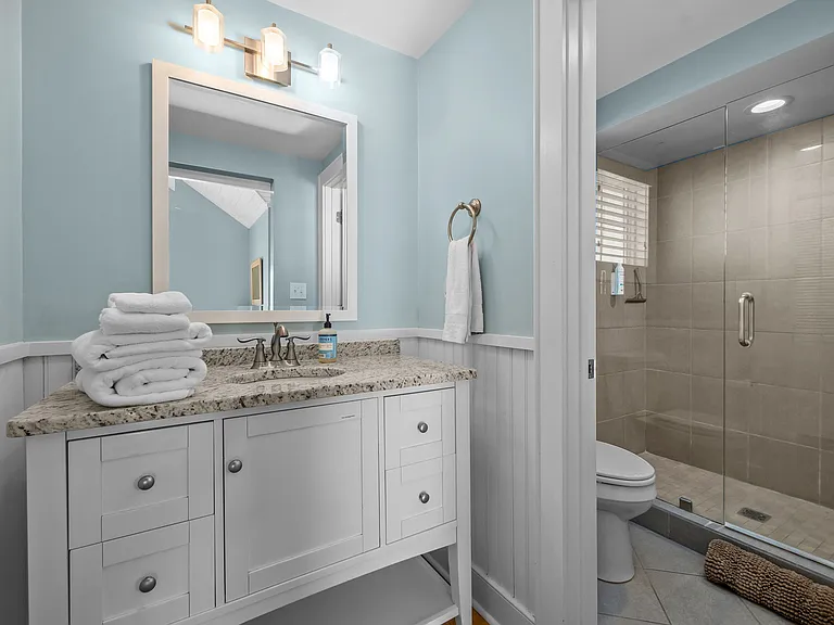 107 W Bogue Blvd #5 — Photo 28