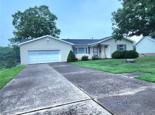 2875 McFarland Dr, Zanesville, OH 43701