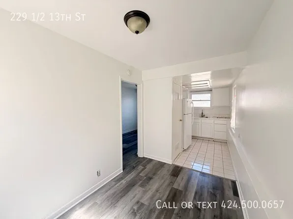 229 1/2 13th St, Manhattan Beach, CA 90266