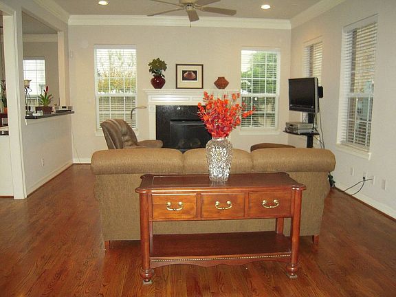 Spacious 1st floor living area with hardwoods and great light!
