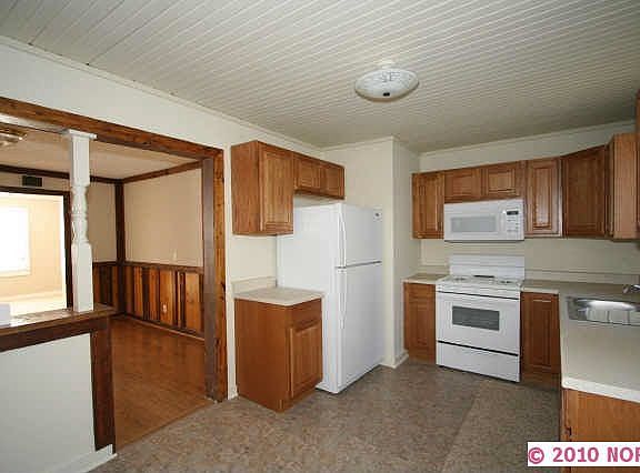 4th image of 144 N Oswego Ave