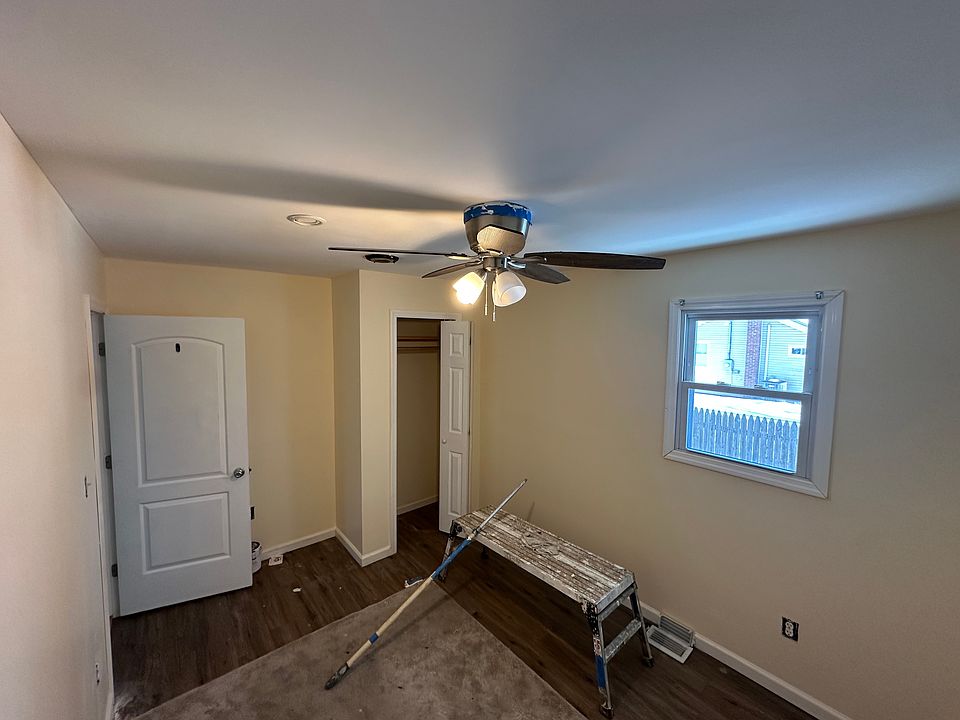 1st image of 10 Charles Ct