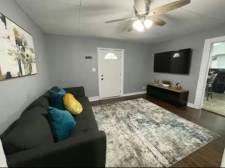 4201 Irvington Blvd — Photo 2