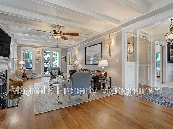 4th image of 1532 N Nevada Ave