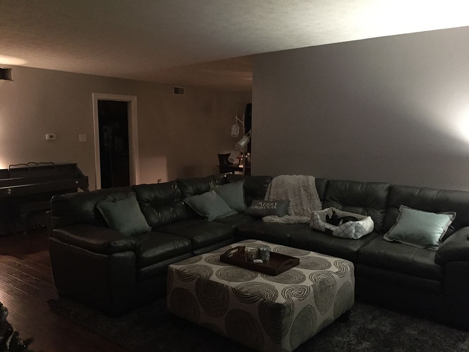 2nd image of 60 Highland Manor Ct S