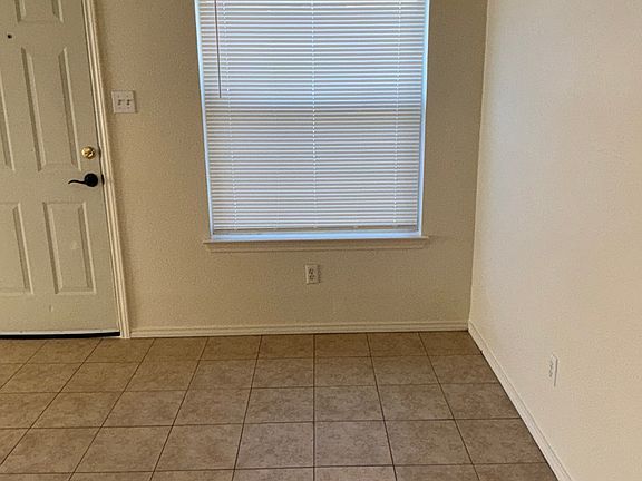 3rd image of 2205 Garrett Dr