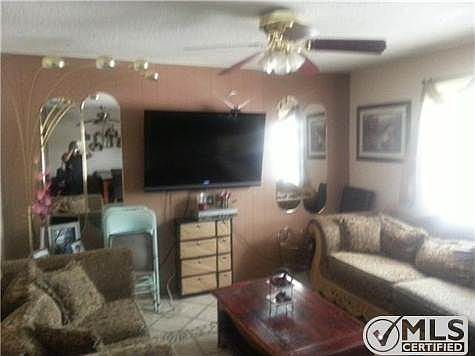 3rd image of 848 Lafayette Dr