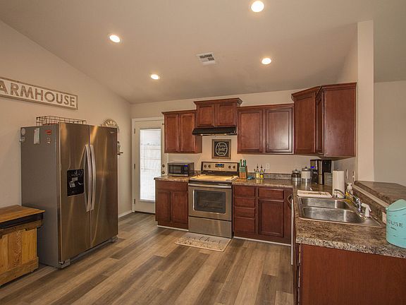 5th image of 8614 S 261 East Ave
