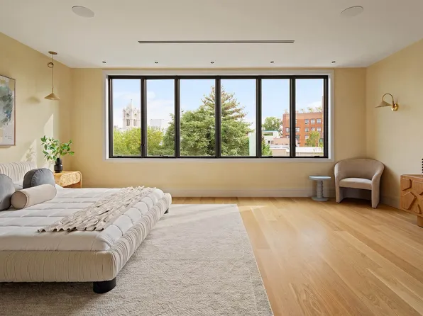 498 Humboldt Street image 15 of 18