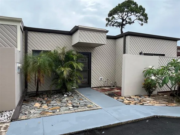 4309 Cedar Grove St, Holiday, FL 34691