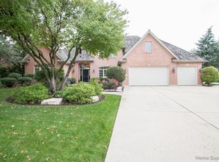 1290 Radford Dr, Aurora, IL 60502