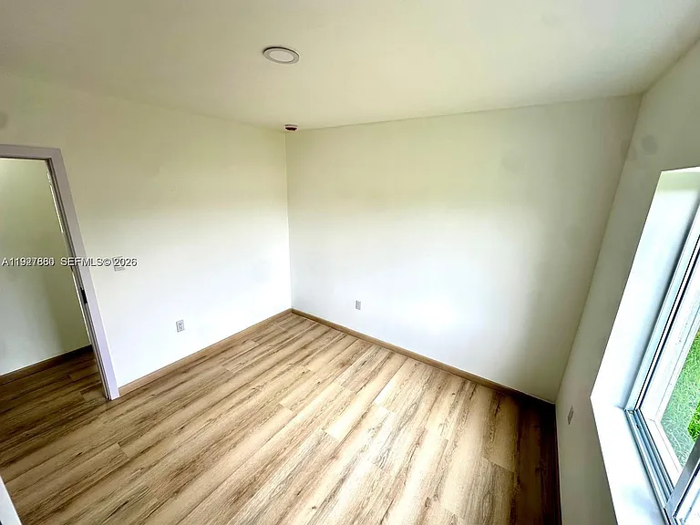 722 NW 6th Ct — Photo 15