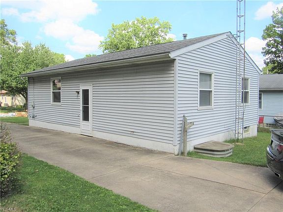 3rd image of 1524 Northmoreland Blvd