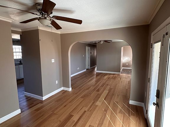 5th image of 4708 Crockett Ave