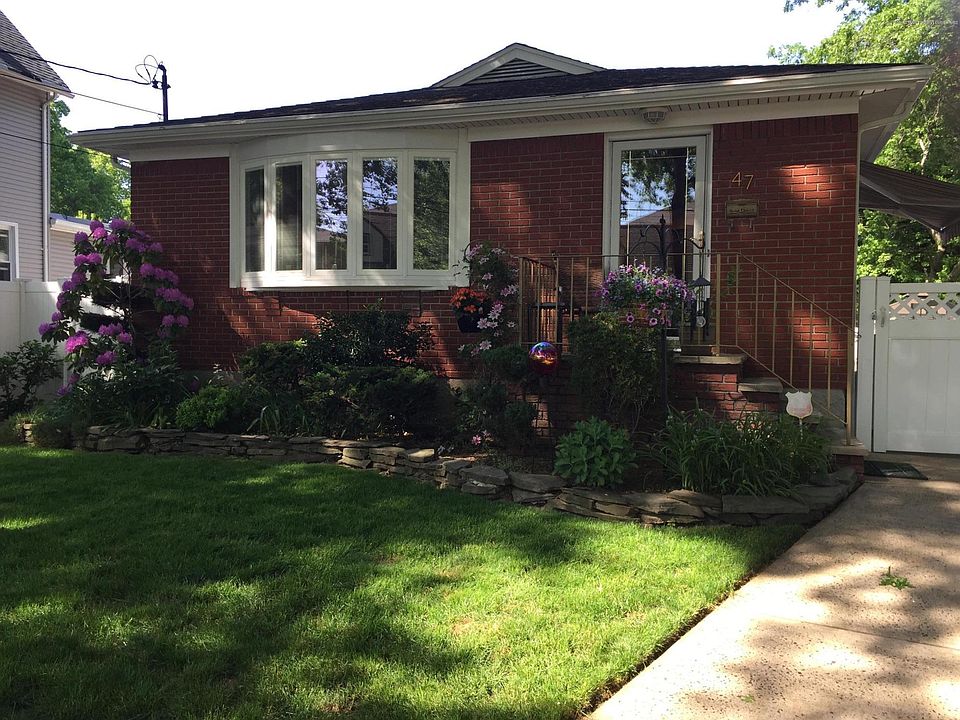 1st image of 47 Evergreen Ave