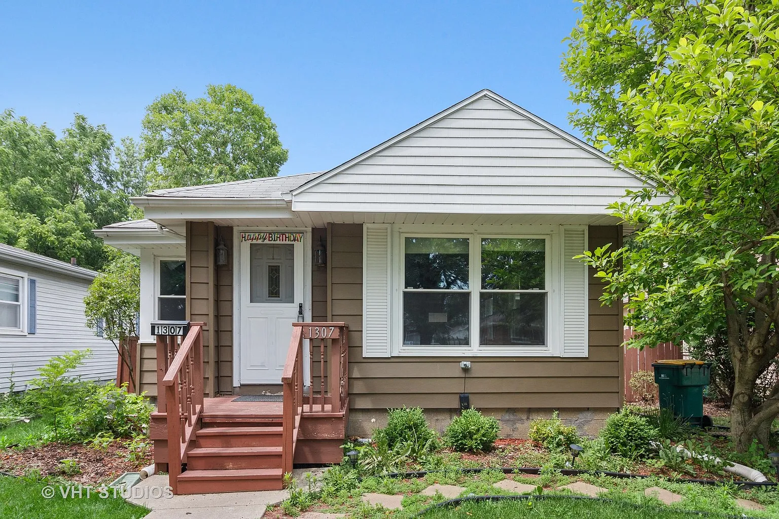 1307 Clara Ave photo 1