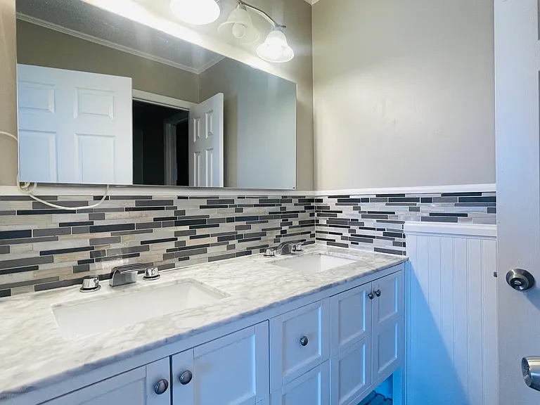 1732 N Hamilton St #D — Photo 7