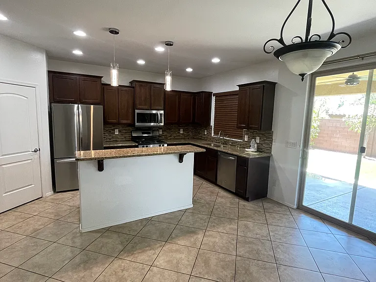 4425 E Muriel Dr — Photo 30