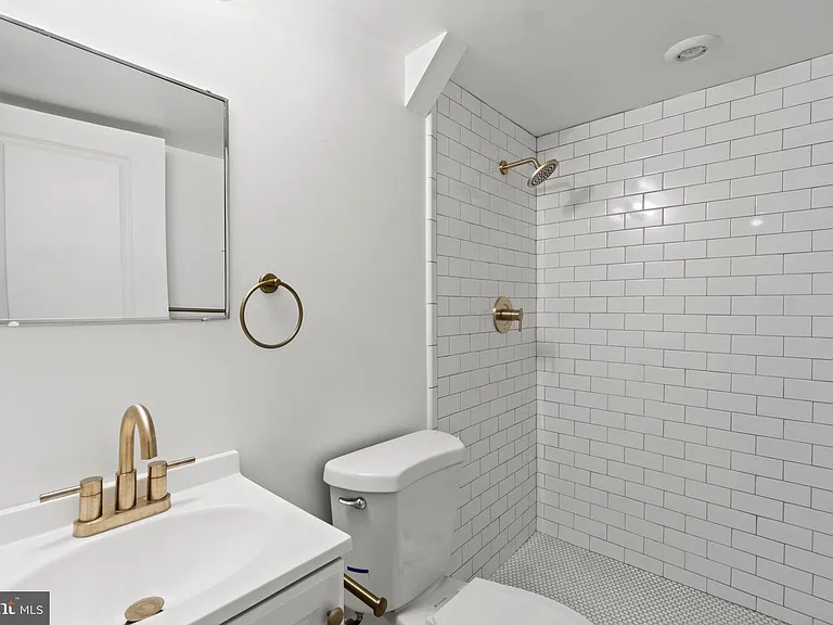 1008 Boyd St — Photo 23