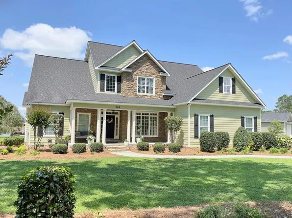 209 Leyland Dr, Broxton, GA 31519